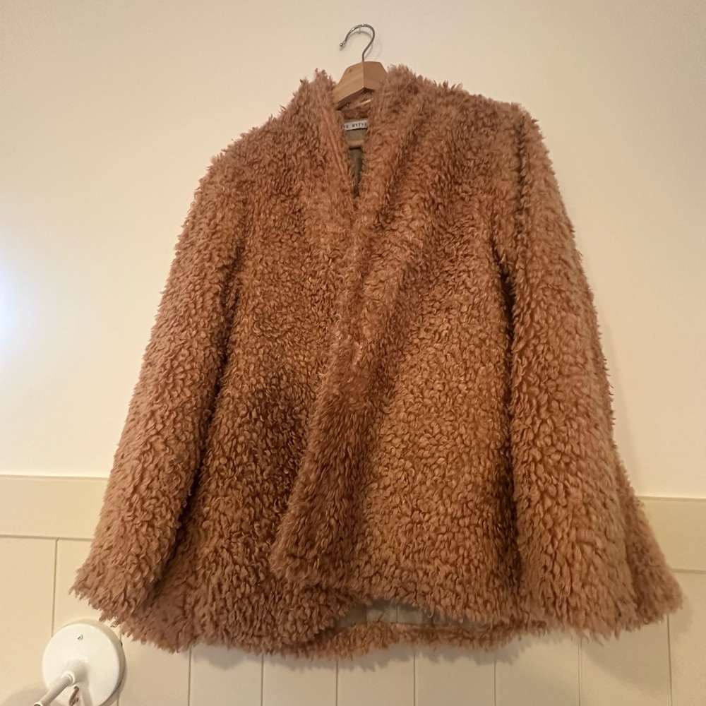 HYFVE‎ Brown/camel Sherpa wrap jacket size L fall favorite